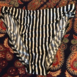 Vintage high waisted bikini bottoms